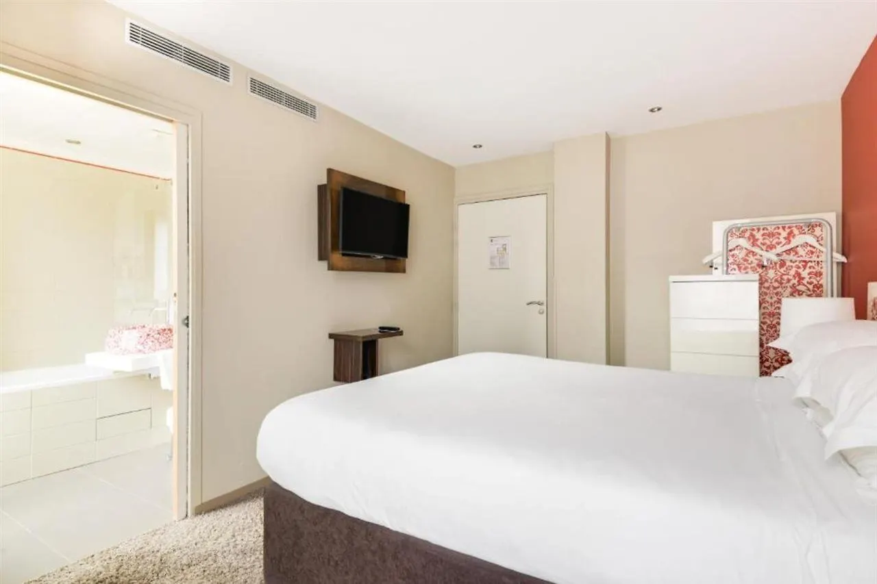 Pavillon Nation Hotel Paris